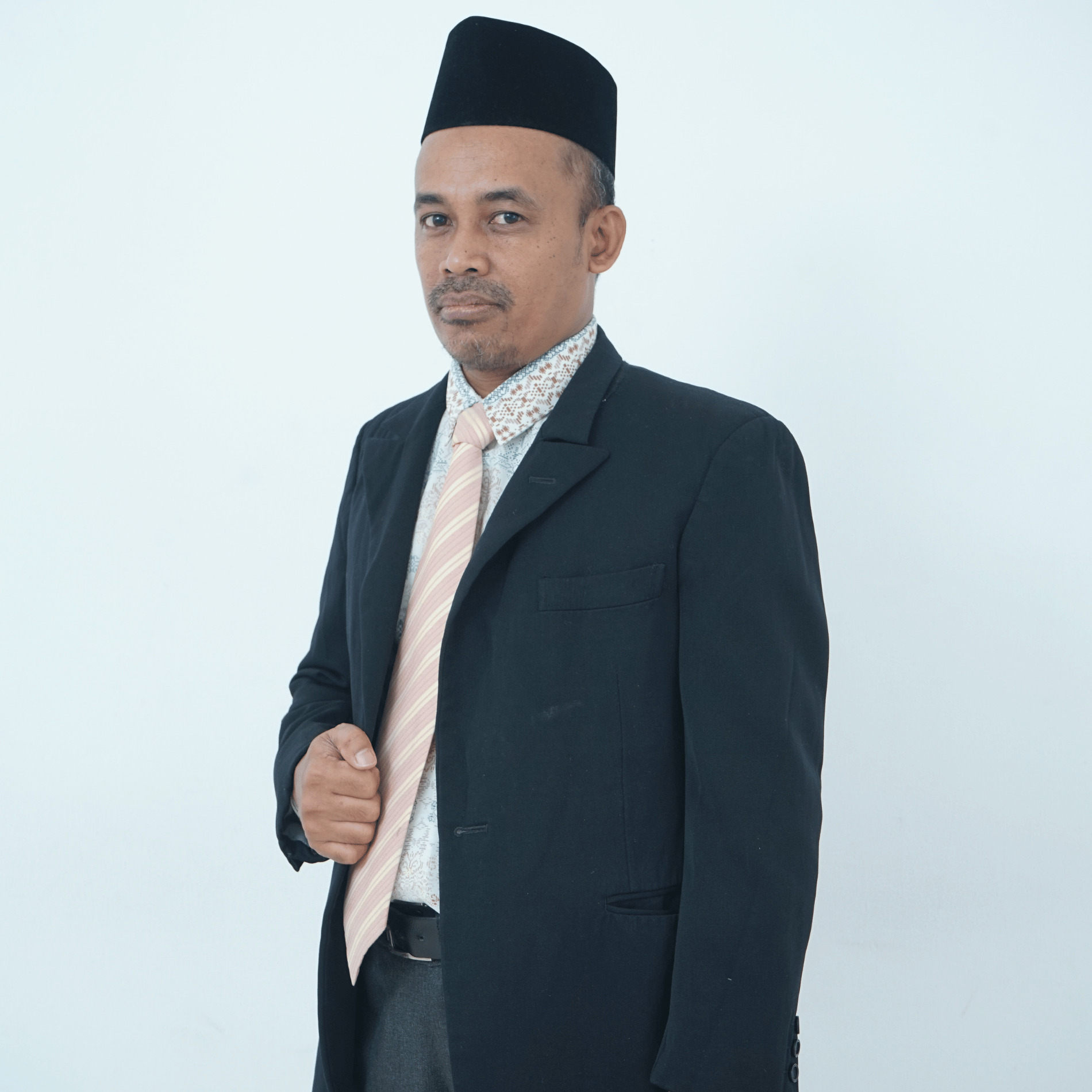Abdul Azis, S.HI., M.H